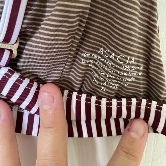 Acacia Lawai Top in Carolina - Picture 7 of 8